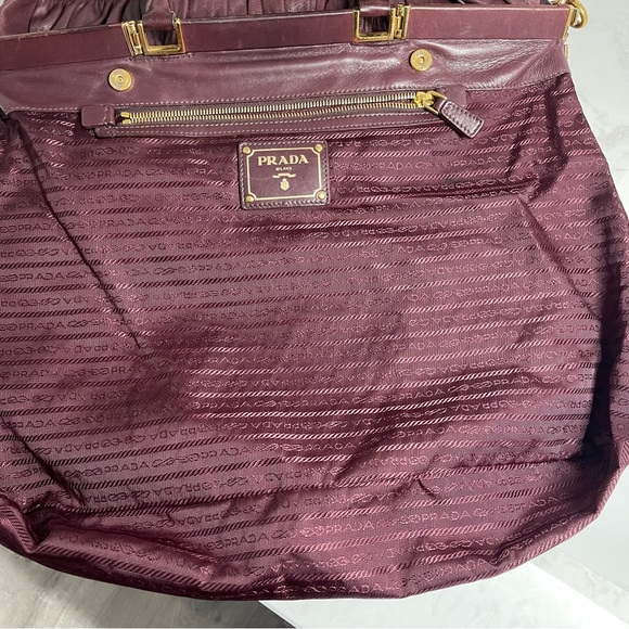 Prada Gaufre Handbag w Eggplant Napa Leather, great condition - Picture 17 of 17